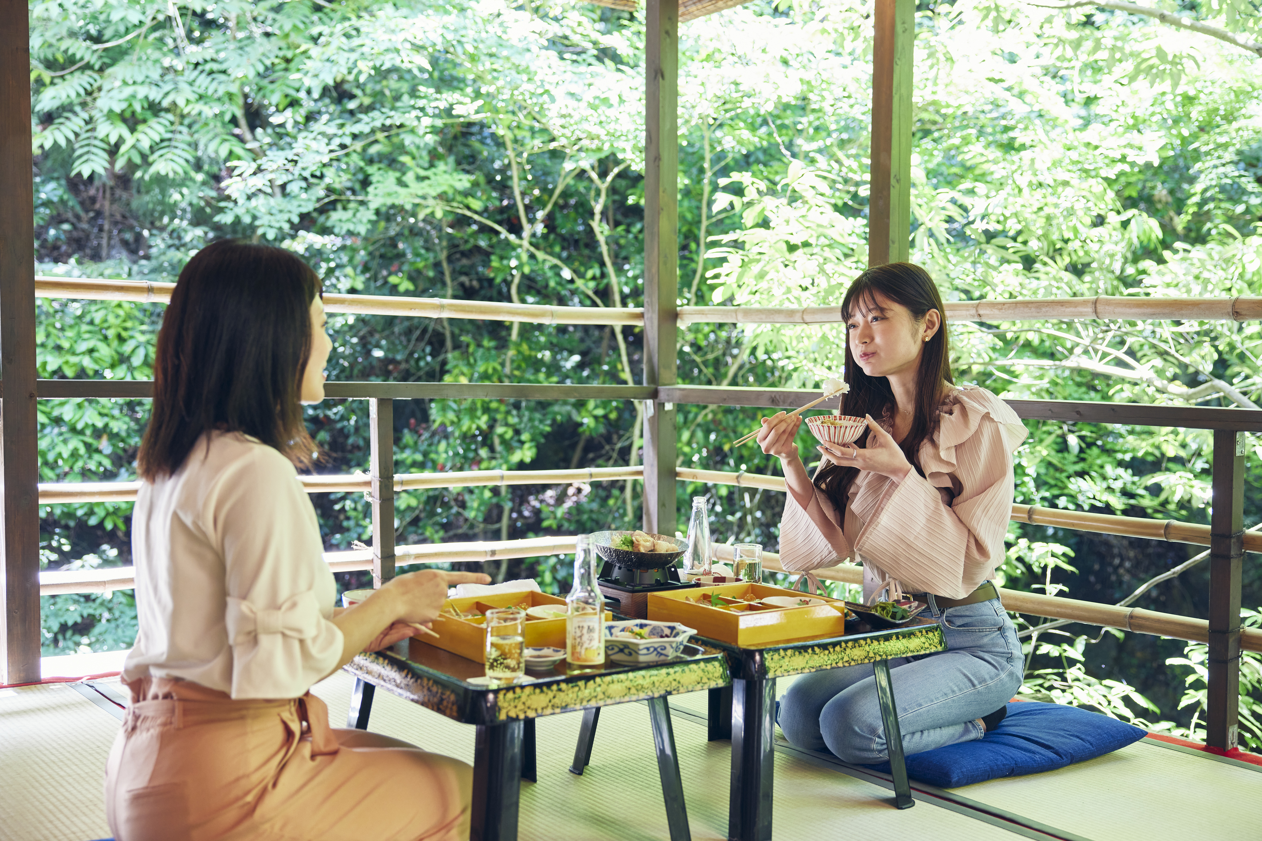 音羽山荘食事シーン