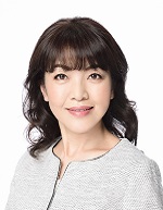 山根ひとみ