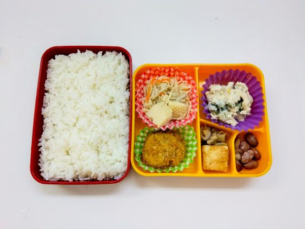 学童保育室における弁当の一例