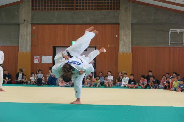 ニュージーランド柔道選手との交流イベントの様子