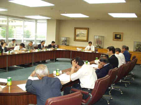 第4回委員会の開催風景の写真