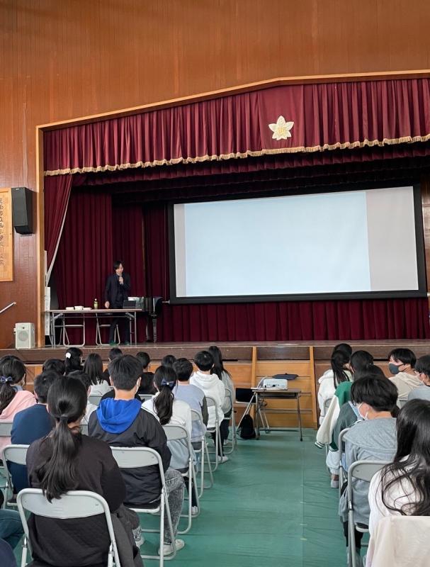 氏田雄介さんオーサービジットの様子2