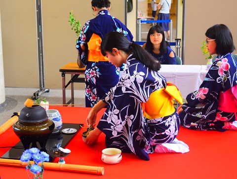 四中茶華道部お手前披露