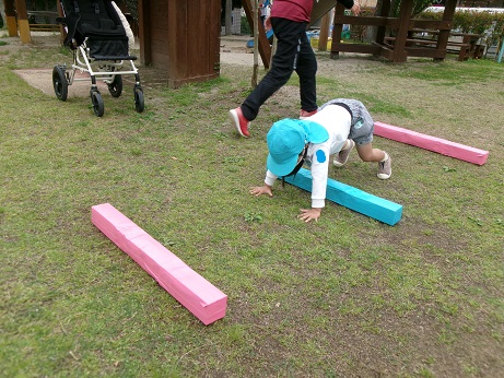 年長チャレンジタイムくま歩き