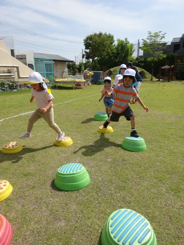 島渡りをしているところ